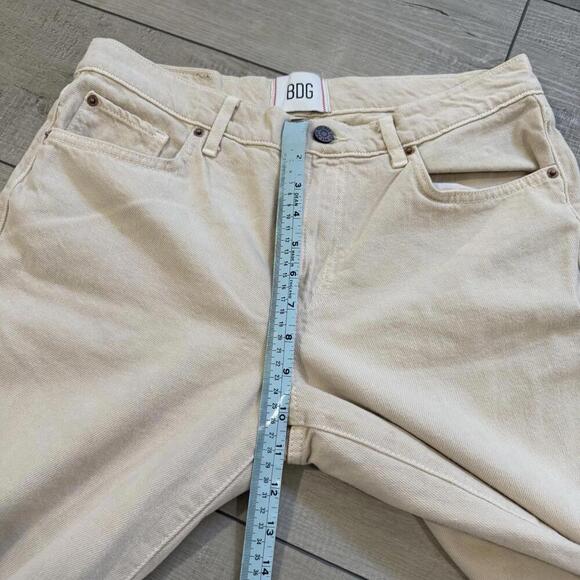 BDG Cowboy Jean Straight Leg Off White Denim Pants Women’s 32x30 Raw Hem Relax - Picture 7 of 11